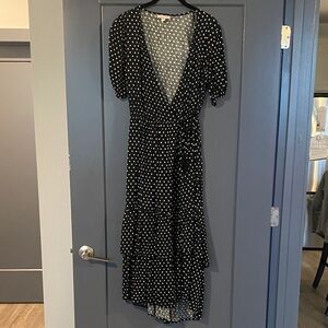 Knox Rose Black and White Midi Dress